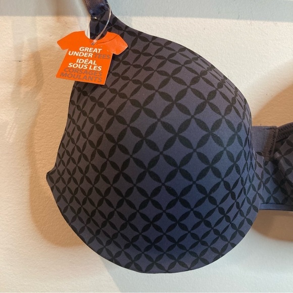 WARNER’S Sz 34B This is not  a Bra Padded Underwire Tee Bra - Picture 2 of 9